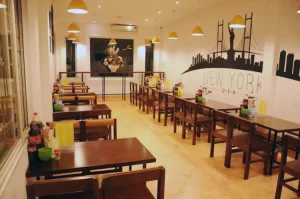 có nên mua nhà hàng gần chợ